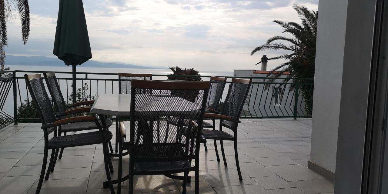 Apartments Tri Palme Baška Voda Exterior foto